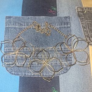 Floral wire statement vintage necklace 😍